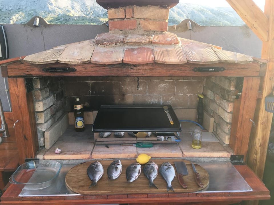 BBQ facilities, Food