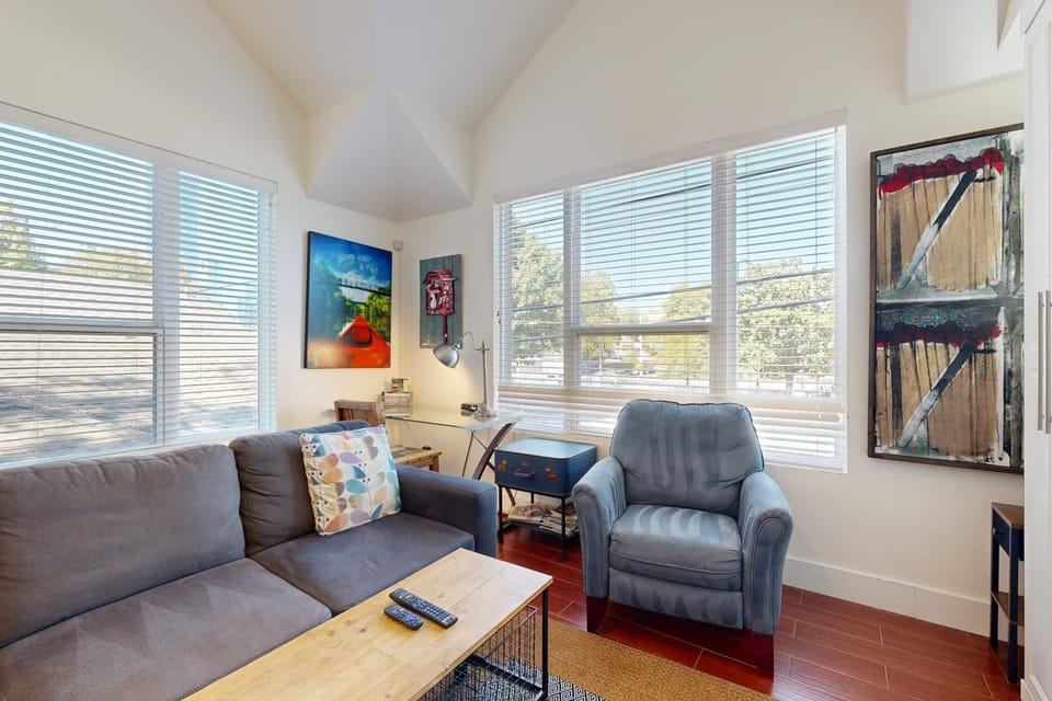 Willow House Unit B Apartment in Austin