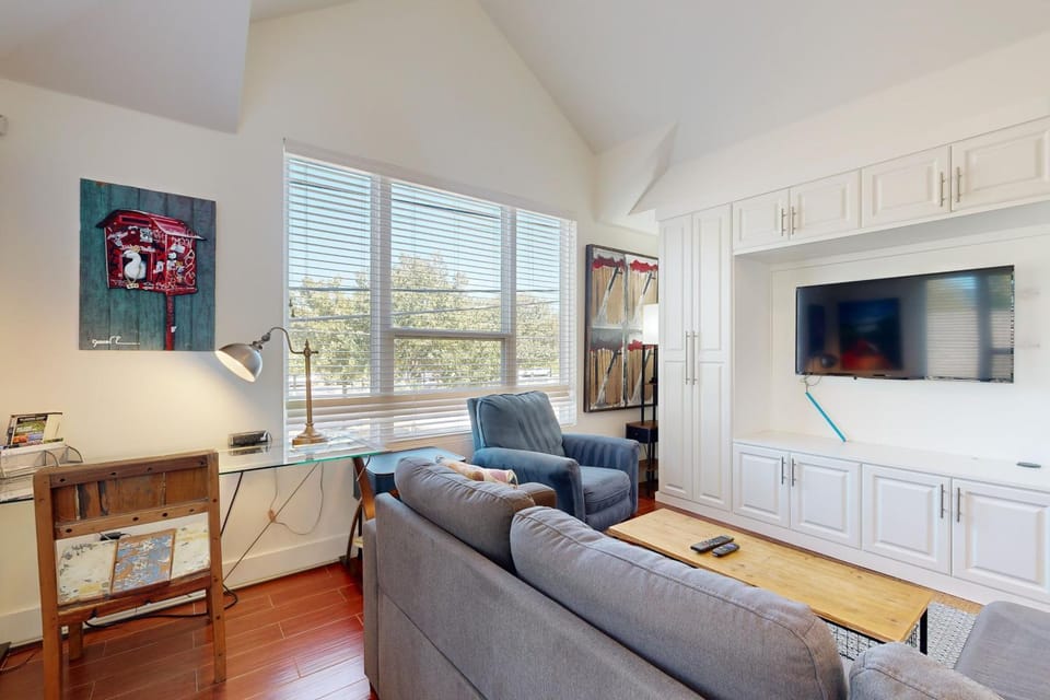 Willow House Unit B Apartment in Austin