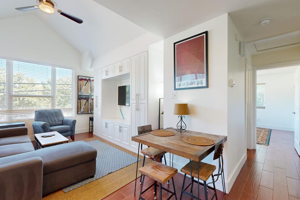 Willow House Unit B Apartment in Austin