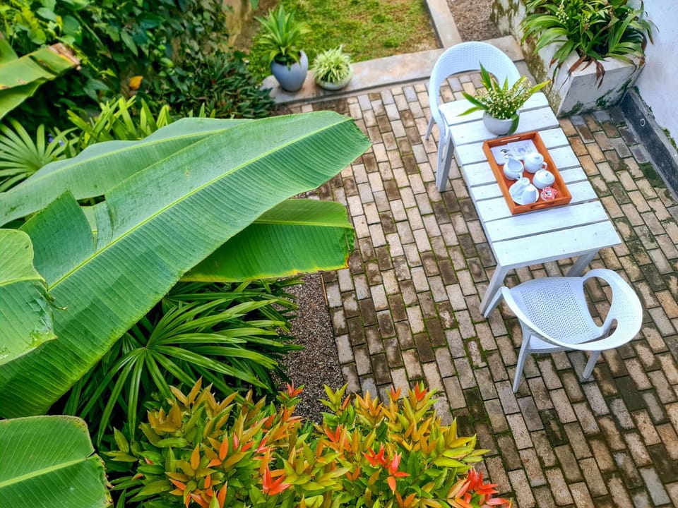 Garden, Dining area, Garden view
