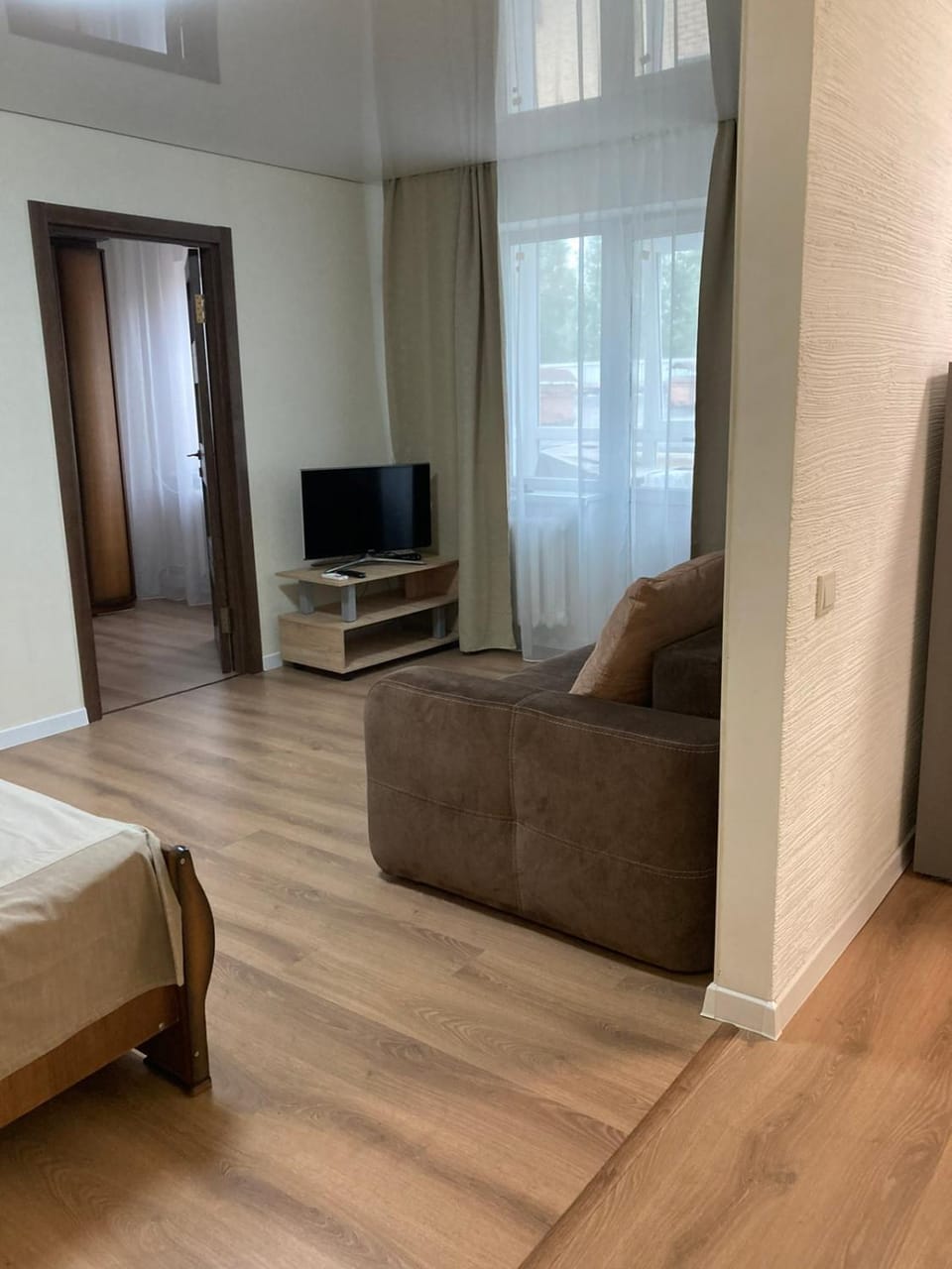 City Center Studio Appartment Центр города, автовокзал, двухкомнатная квартира Петра Дорошенка 4 Apartment in Dnipropetrovsk Oblast