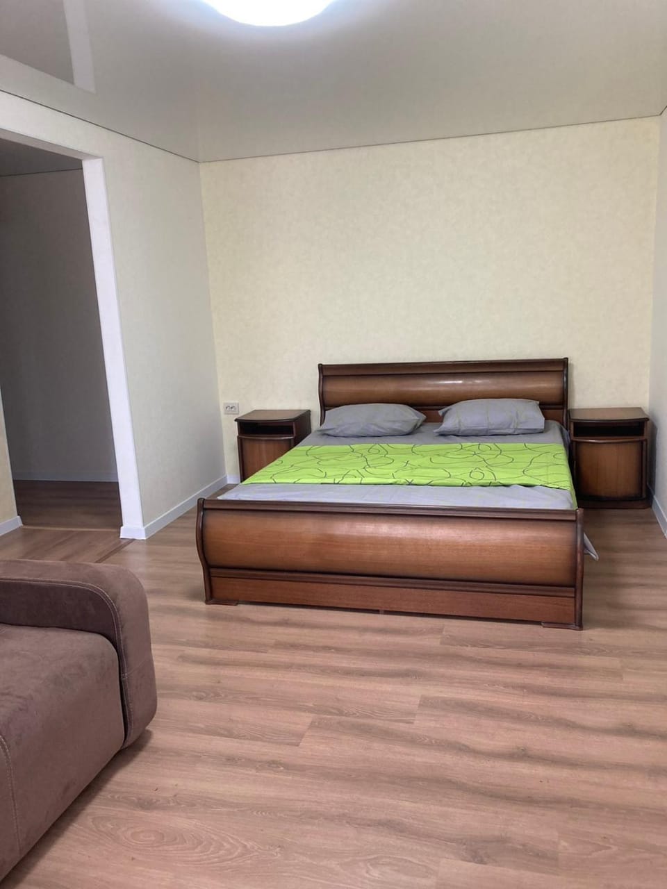 City Center Studio Appartment Центр города, автовокзал, двухкомнатная квартира Петра Дорошенка 4 Apartment in Dnipropetrovsk Oblast