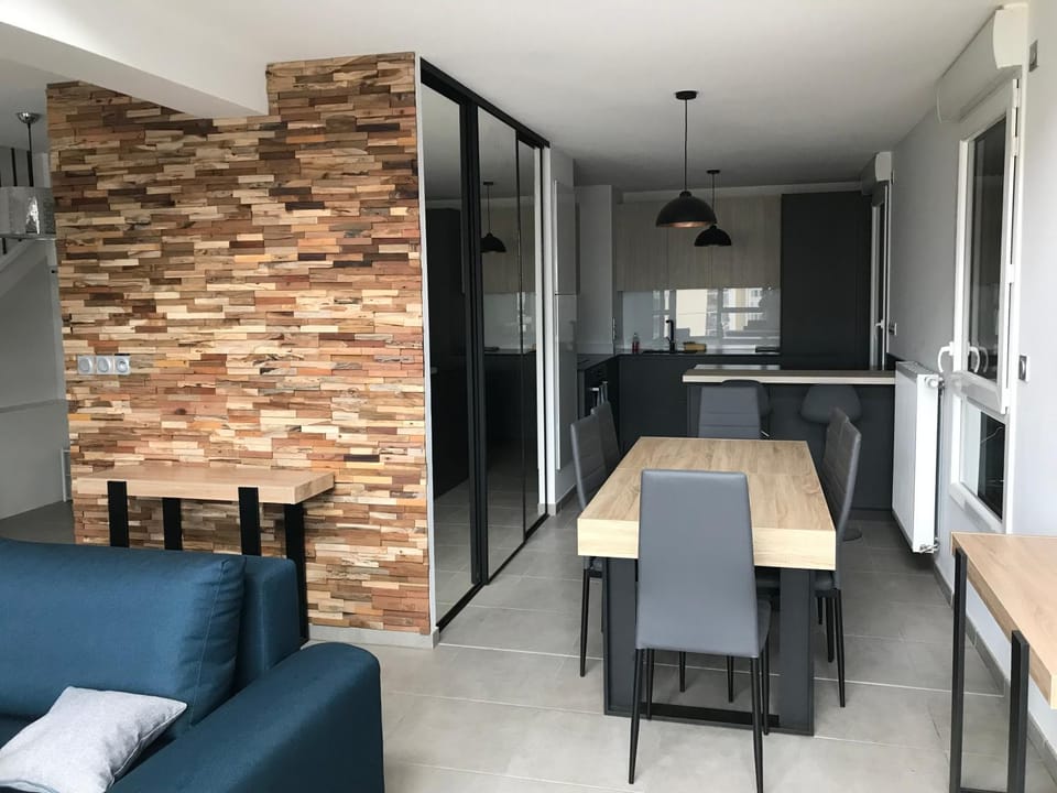 Lounge or bar, Dining area
