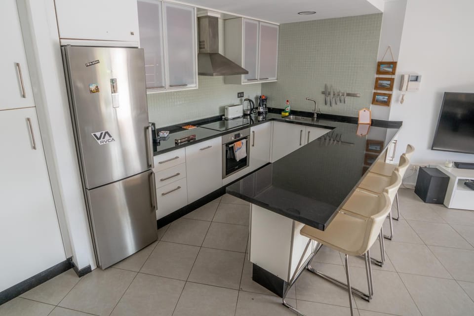 Modern sea view duplex with parking and aircon Apartment in Abona