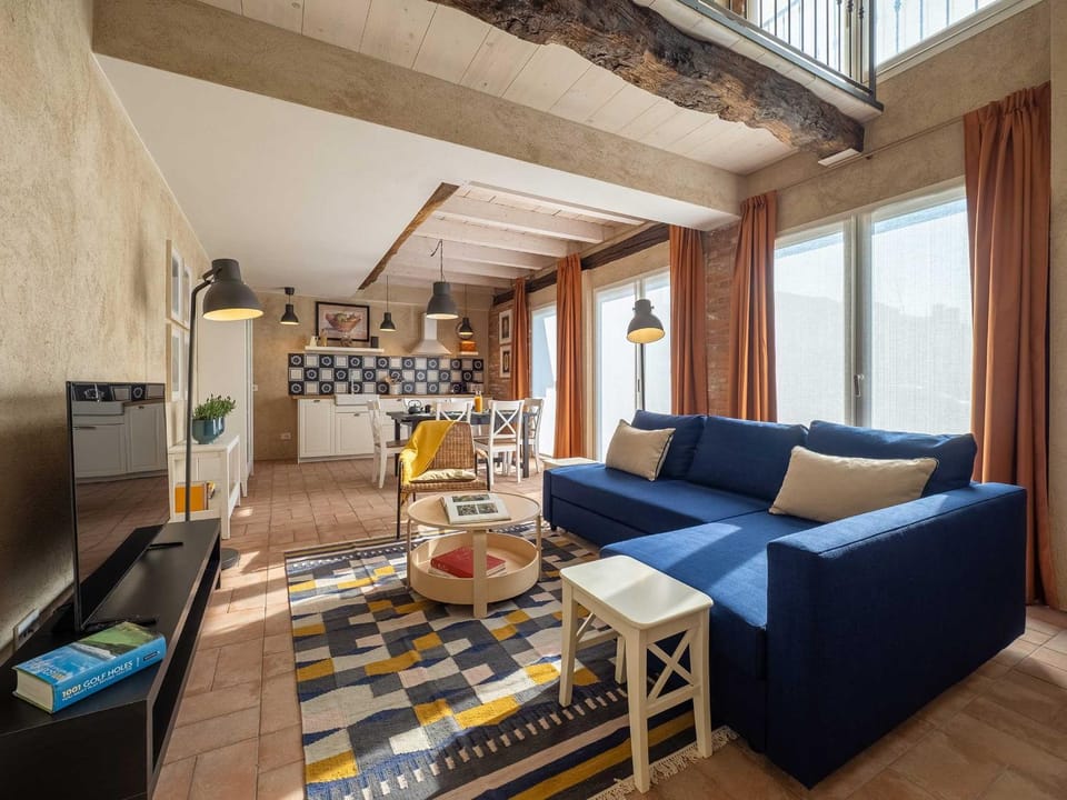 Communal lounge/ TV room, Living room