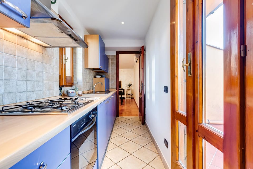 Kitchen or kitchenette, kitchen