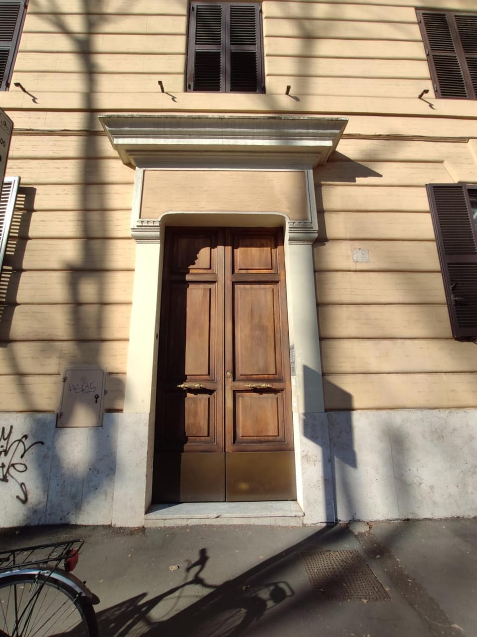 Facade/entrance