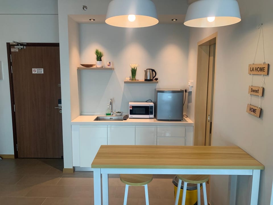 Kitchen or kitchenette, minibar, oven, pet friendly, stove, toaster