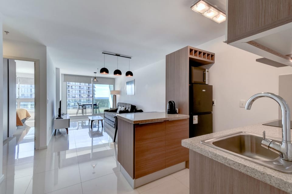 Hermoso Apartamento en Punta del Este, piso alto. Apartment in Punta del Este