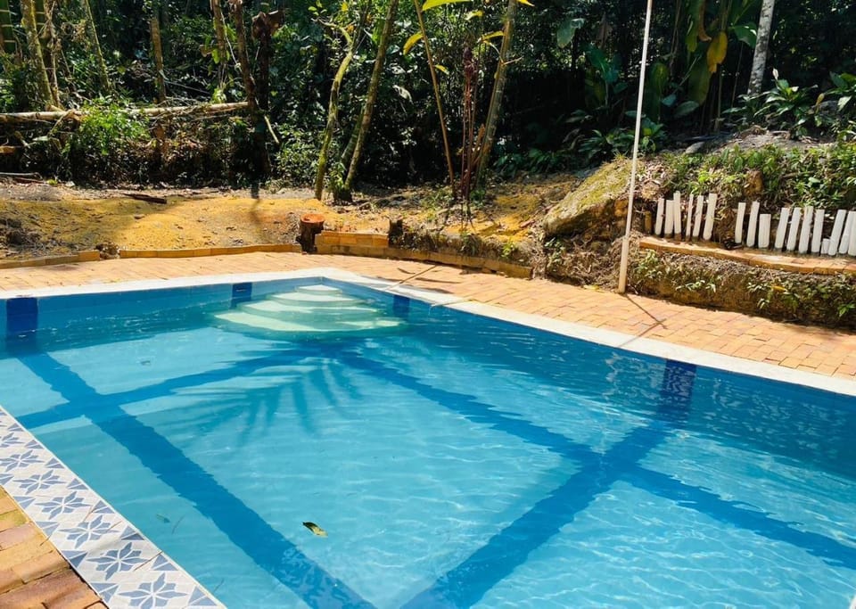 Casa Quinta privada con piscina soleada Billar, Tejo, Jacuzzy climatizado, kiosco Villa in Cundinamarca, Colombia