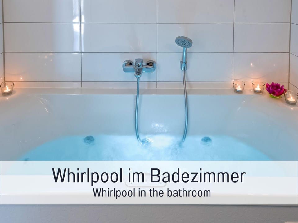 Hot Tub, Hot Tub, Bathroom, Spa and wellness centre/facilities