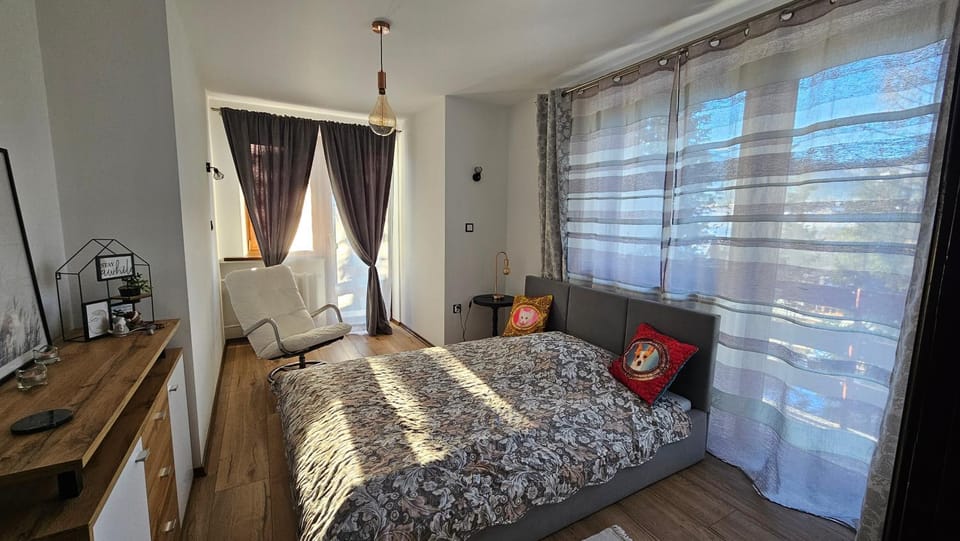 Bed, Photo of the whole room, Bedroom, hair dresser