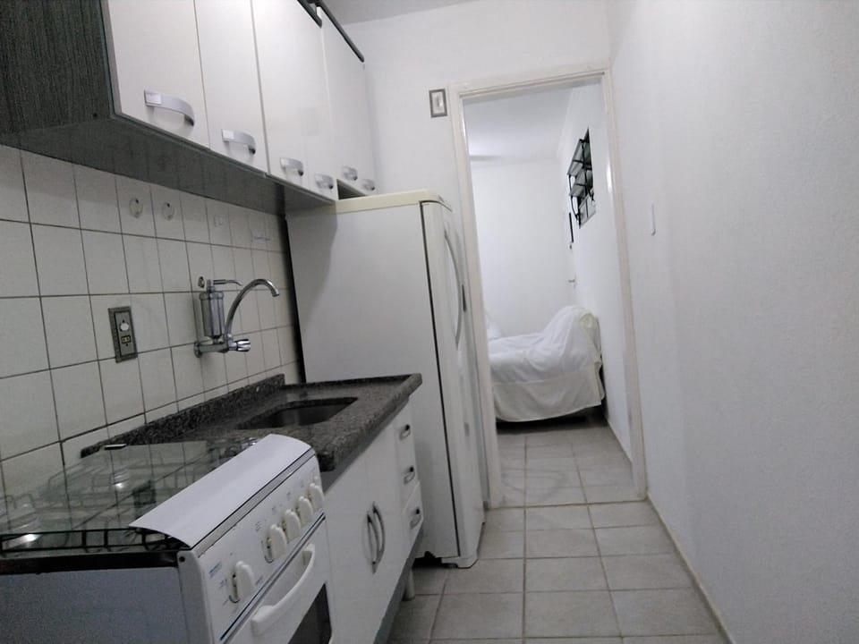 Bertioga com Preço de Oportunidade, 2 Dormitórios a 700m da areia - LA18 Apartment in Bertioga