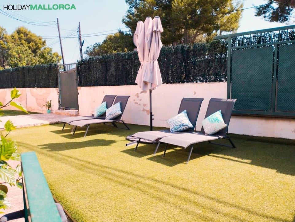 Patio, Spring, Day, Garden, Garden view, sunbed
