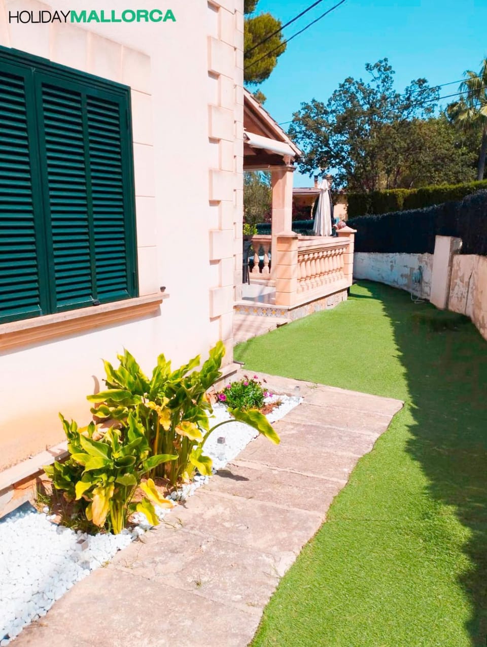 Property building, Spring, Day, Garden, Garden view