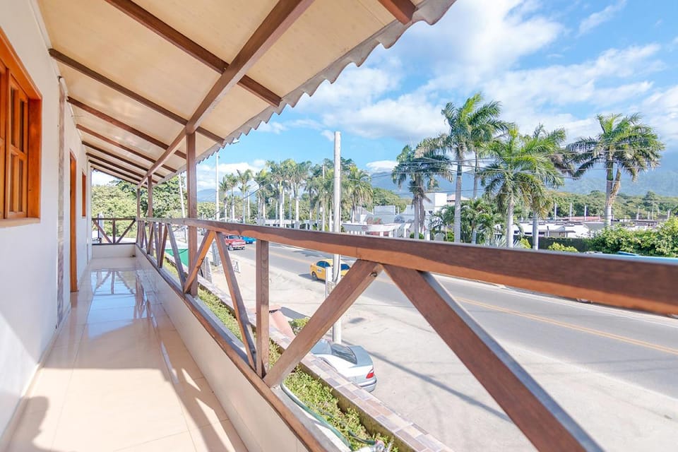 Balcony/Terrace, Area and facilities