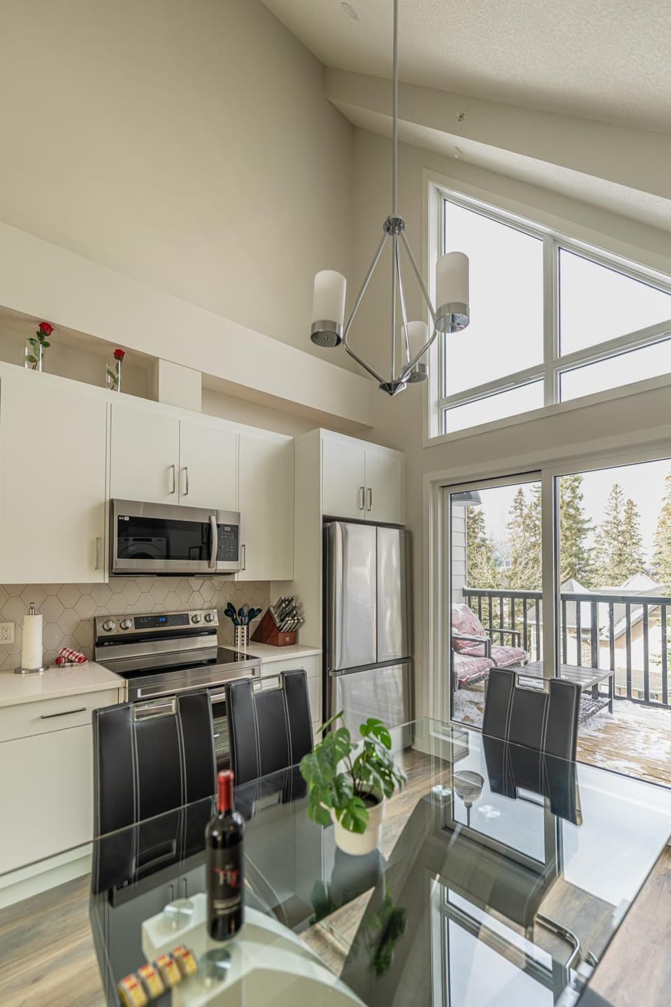 Skyline Soak - Pool & Hot Tub & Mountain Views-205 Apartment in Canmore