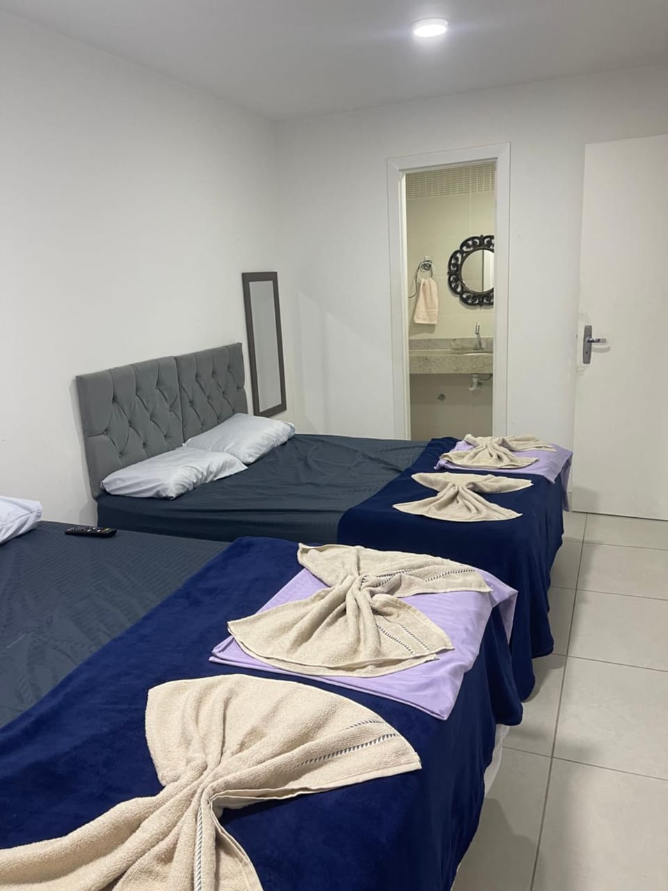 Bed, Photo of the whole room, Bedroom, air conditioner