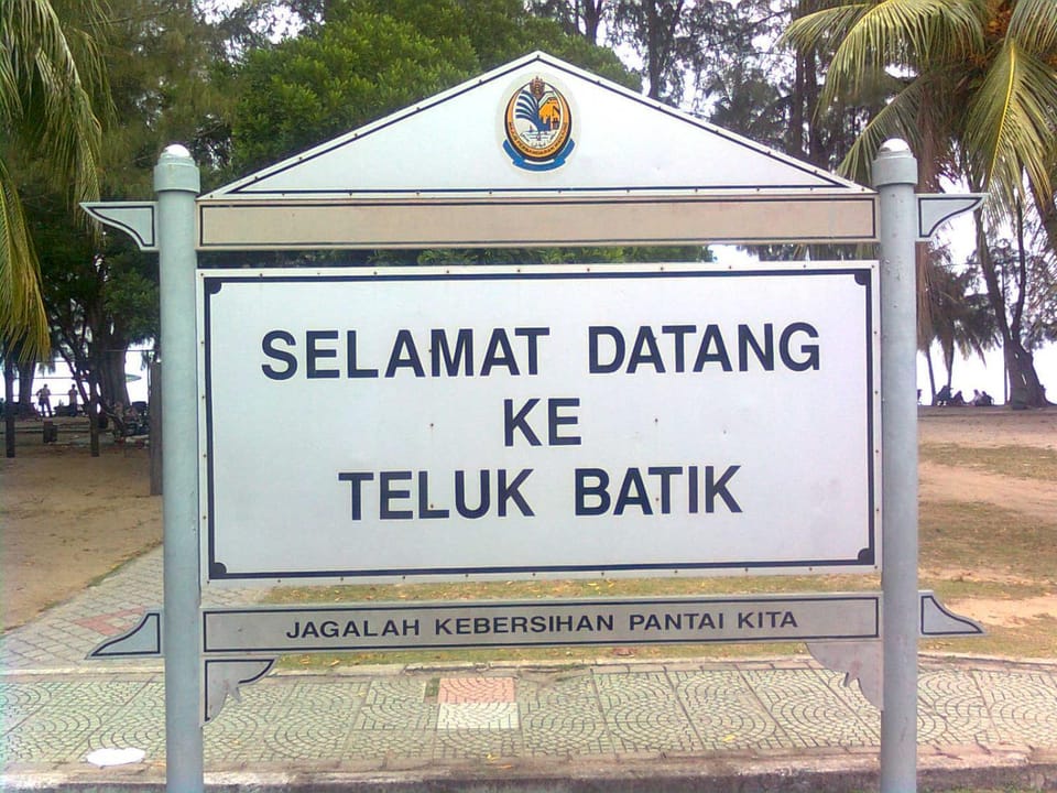Apartment Teluk Batik Bed and Breakfast in Perak