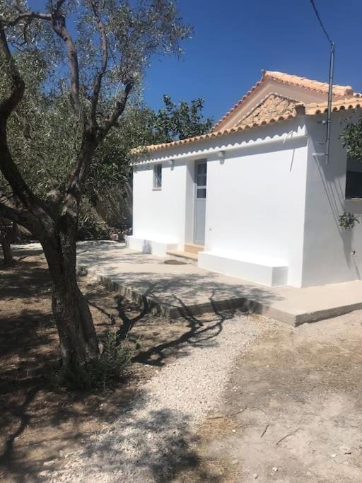 Πέτρινη κατοικία στην Αίγινα - Stone House in Aigina House in Argolis, Greece
