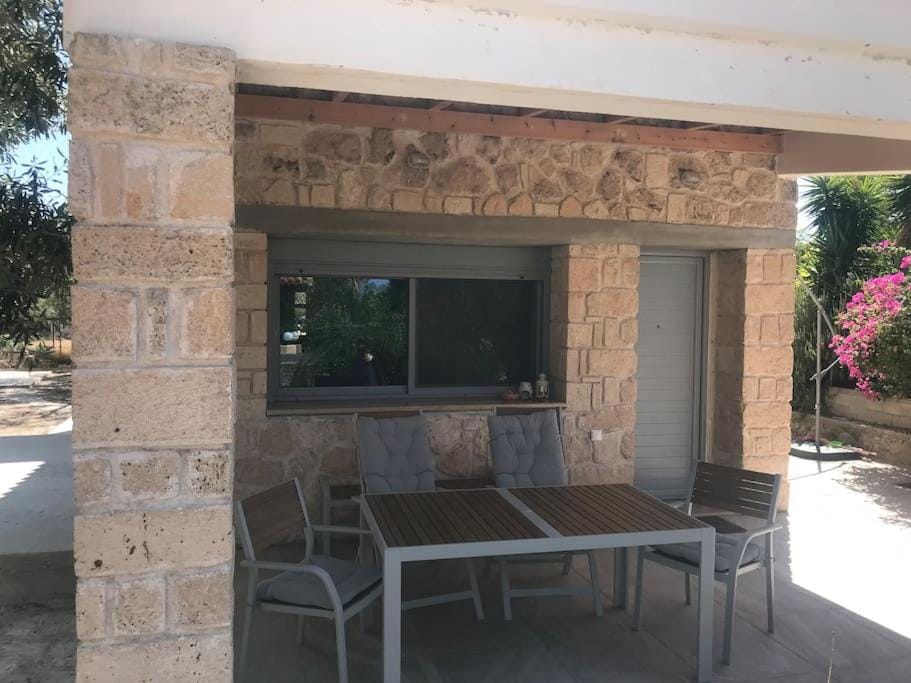 Πέτρινη κατοικία στην Αίγινα - Stone House in Aigina House in Argolis, Greece