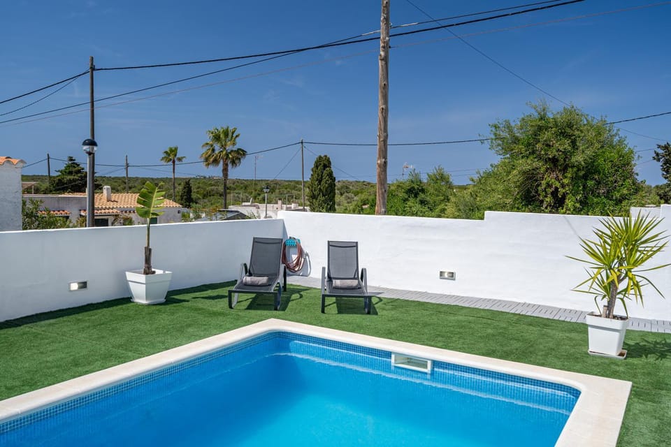 Patio, Day, Pool view, Swimming pool, sunbed