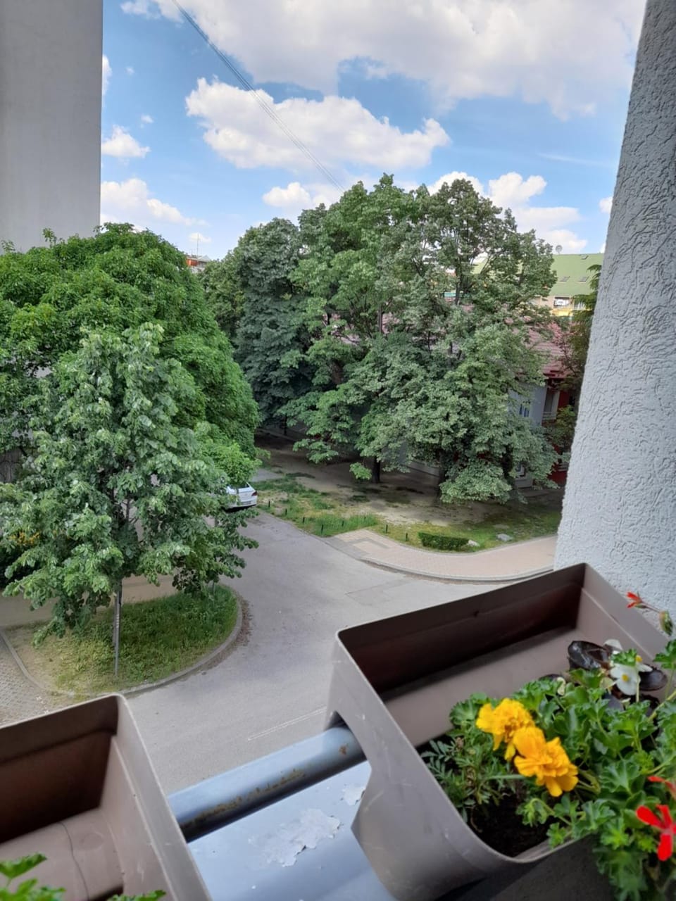 Balcony/Terrace, Street view