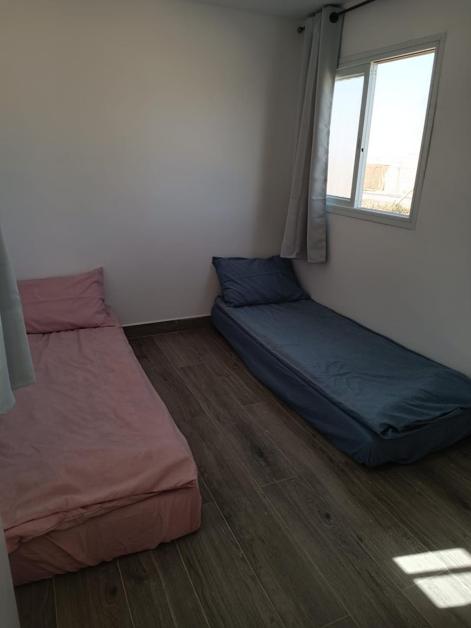 Bed, Photo of the whole room, Bedroom, air conditioner