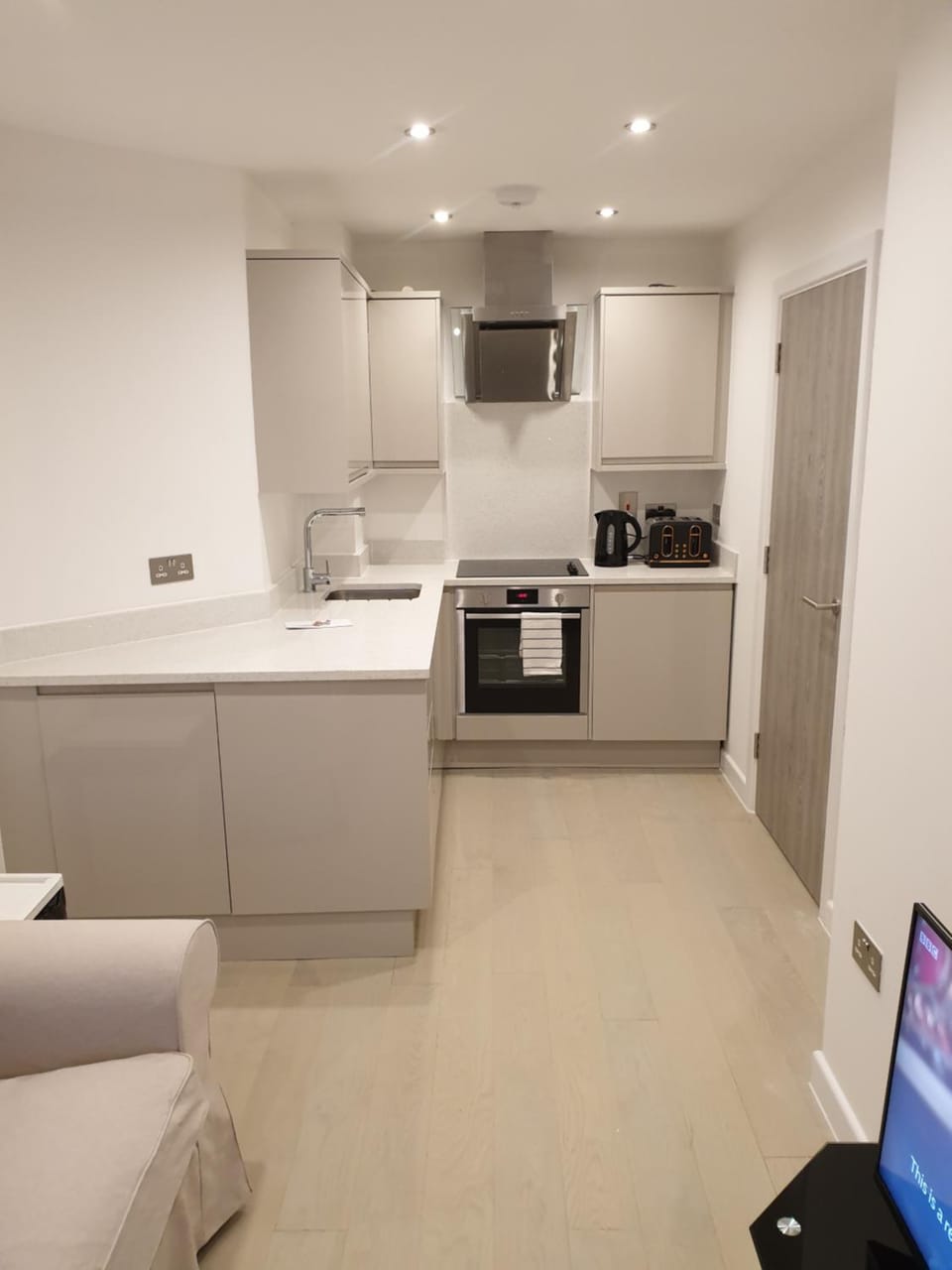 Kitchen or kitchenette, Communal kitchen