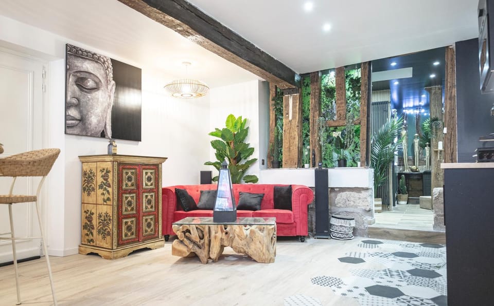 Living room, Seating area