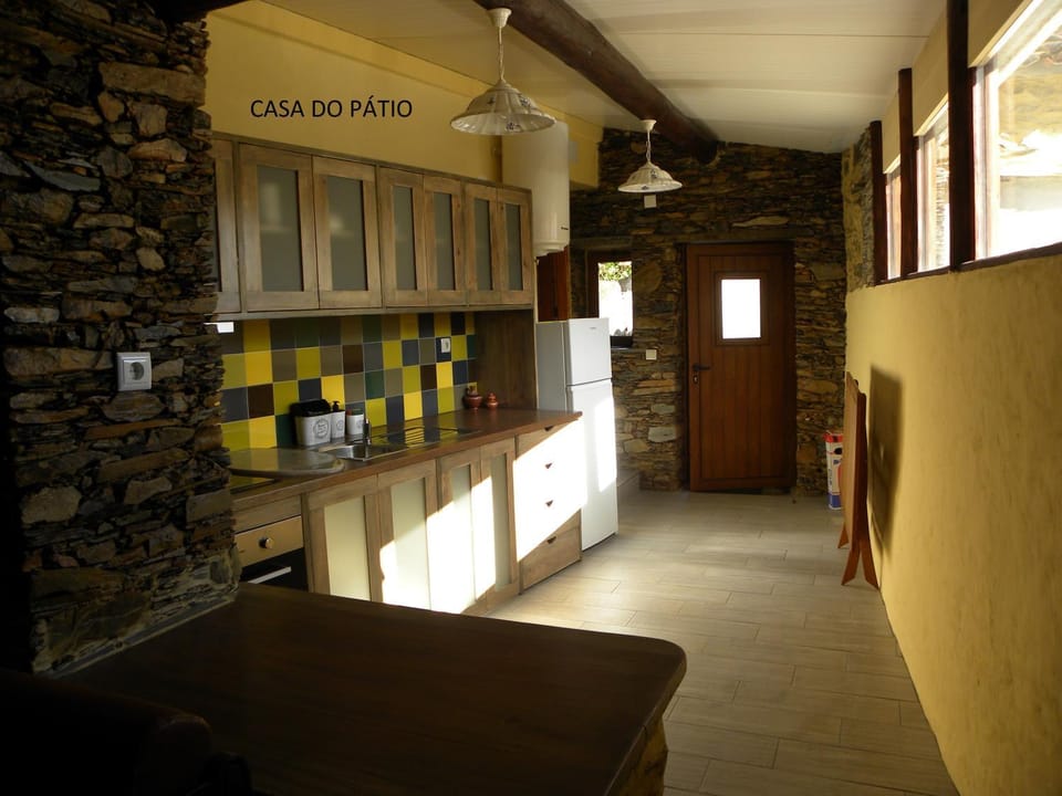 Casa do Pátio e Casa da Serra House in Coimbra District, Portugal