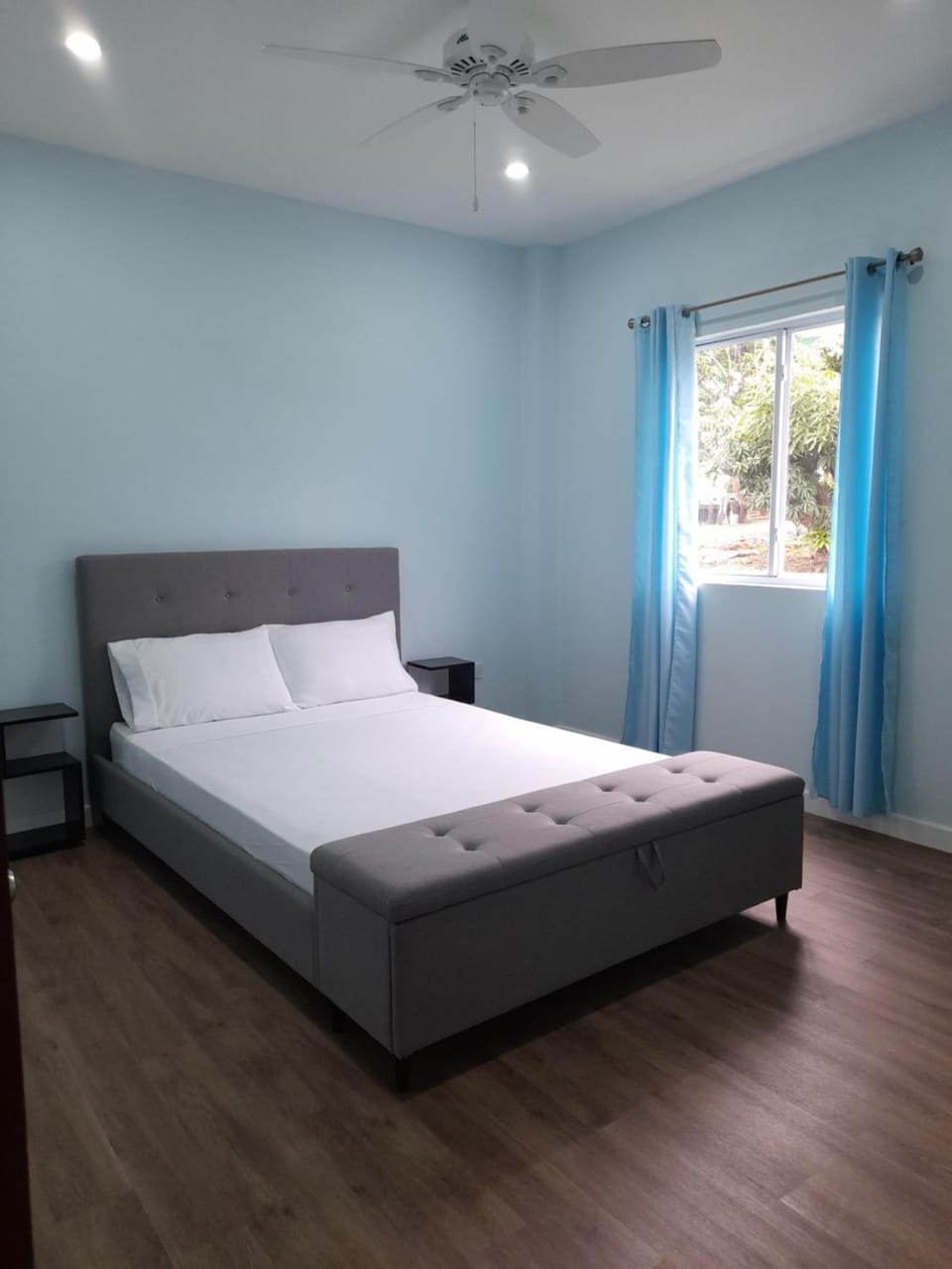 Bed, Bedroom, fireplace, air conditioner