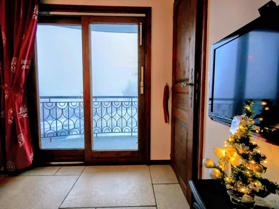Happy Moose - Cosy Mont Blanc View apartment with sauna and swimming pool Apartment in Chamonix