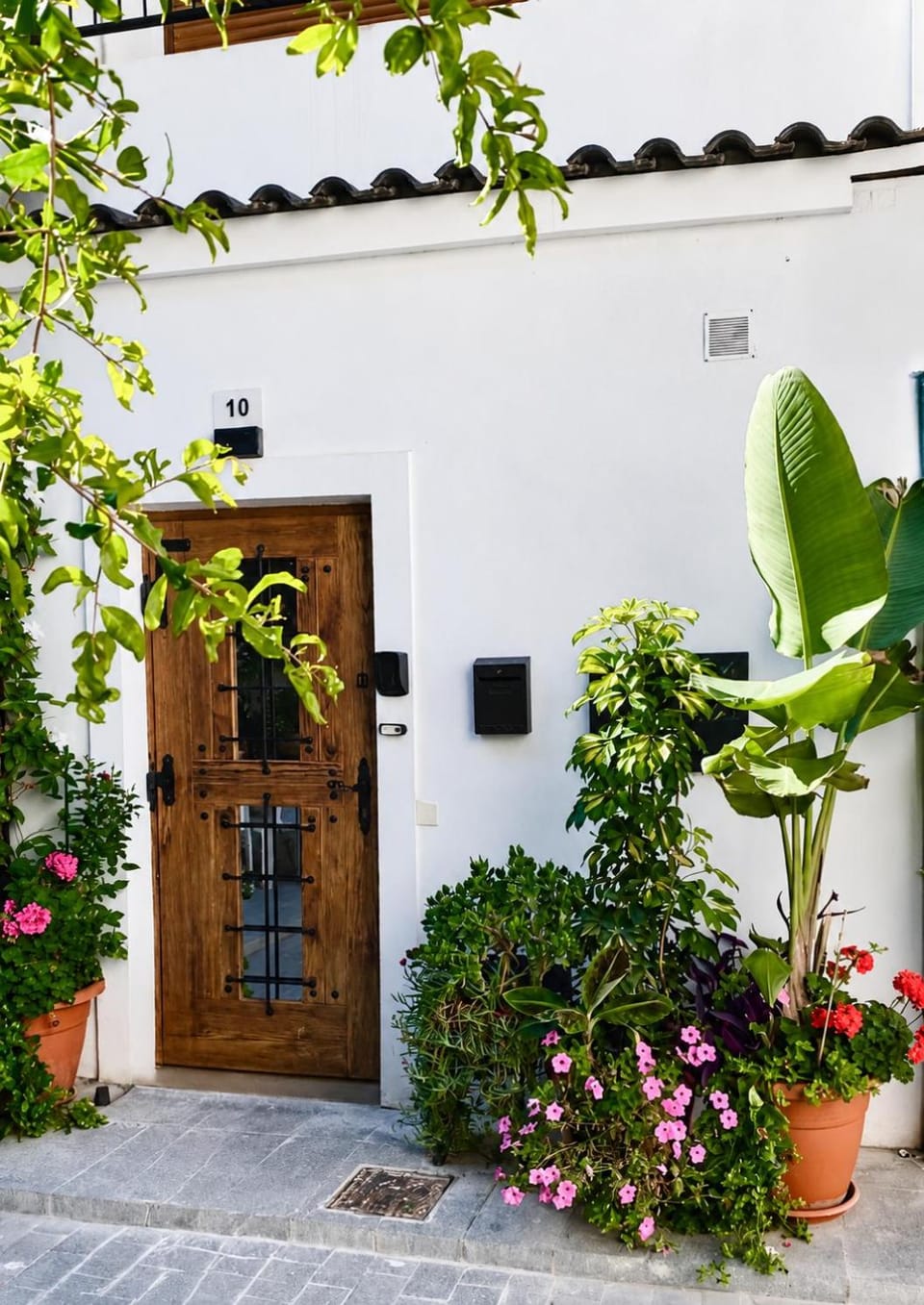 Facade/entrance