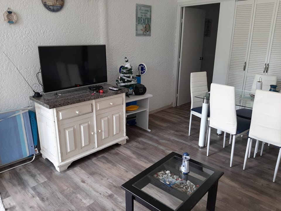 Apartamento con entrada independiente y jardín Apartment in Punta del Este