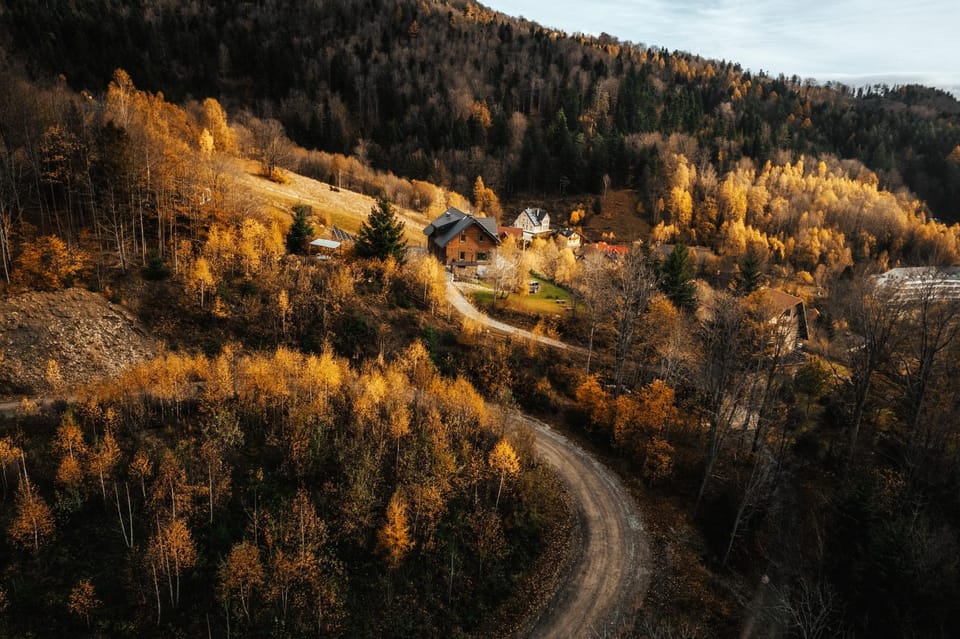 Day, Neighbourhood, Natural landscape, Bird's eye view, Mountain view