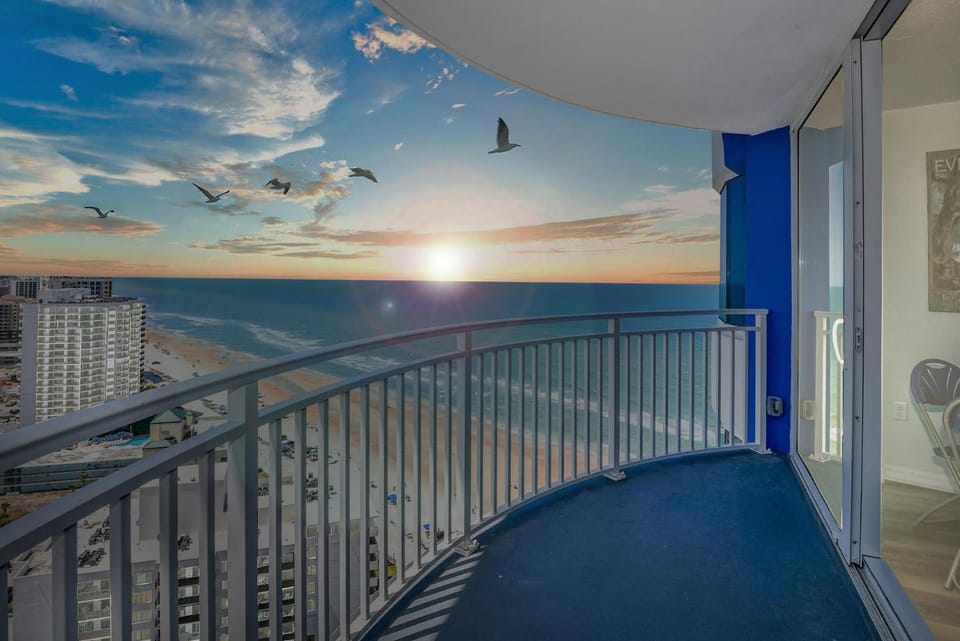 Natural landscape, View (from property/room), Balcony/Terrace, Balcony/Terrace, Sea view, Sunrise
