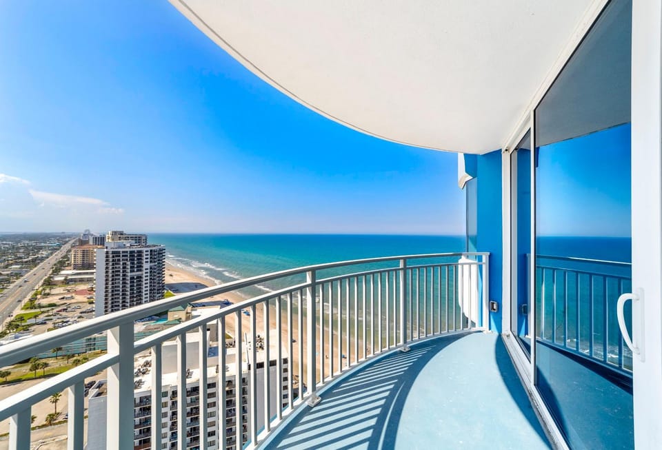 Day, Natural landscape, View (from property/room), Balcony/Terrace