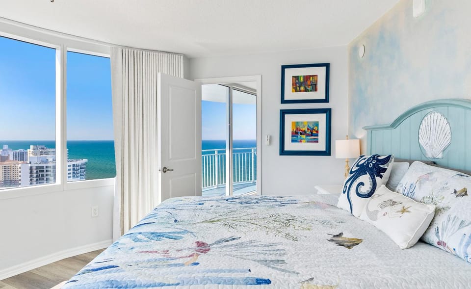 Bed, Natural landscape, View (from property/room), Balcony/Terrace, Photo of the whole room, Bedroom, Sea view