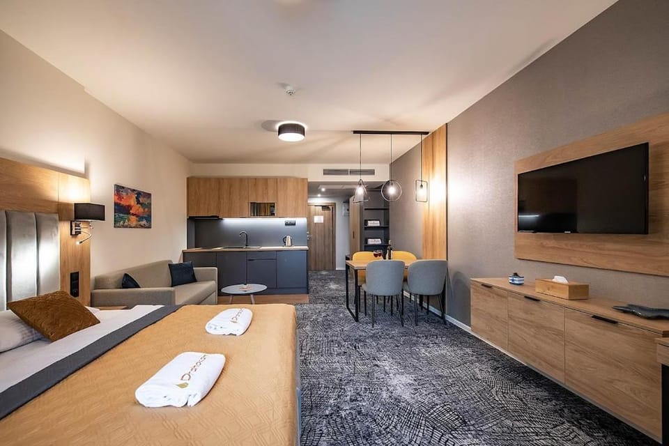 Kitchen or kitchenette, Photo of the whole room, Seating area, Bedroom