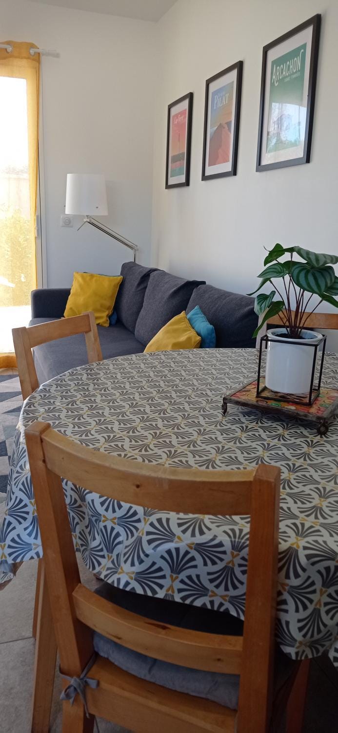 La Petite Maison du Bassin d'Arcachon - 40 m2, climatisée, indépendante et au calme House in Biganos