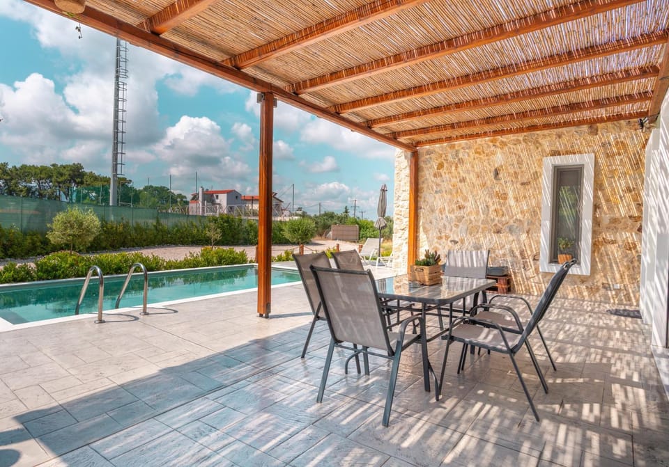 Garden, View (from property/room), Balcony/Terrace, Swimming pool