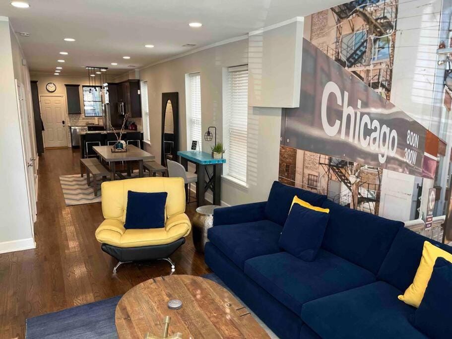 Living room, Seating area