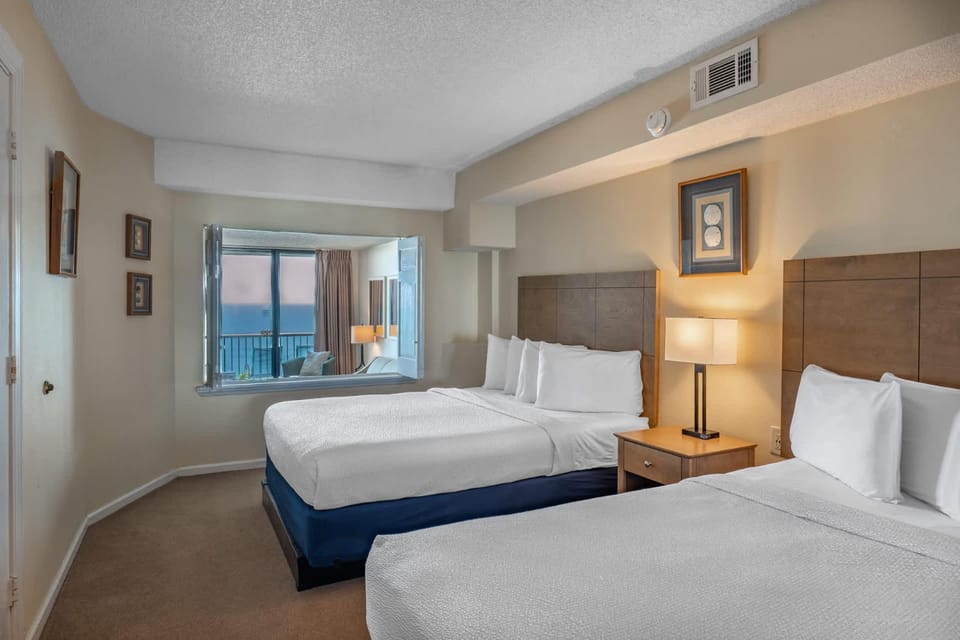 Beach Colony Resort Unit 1405 - Beautiful Oceanfront Condo - 1 bedroom, 1 bath - Perfect for 6! House in Myrtle Beach