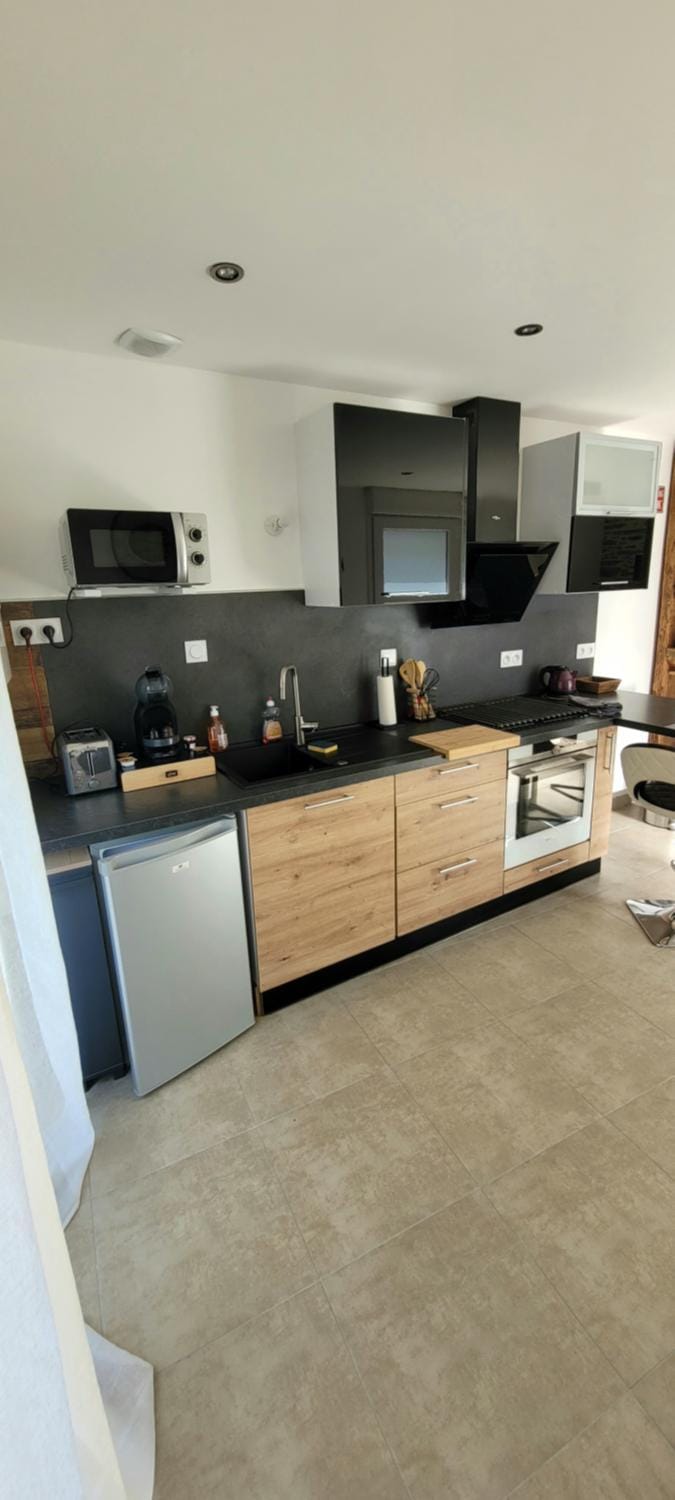 Le 6 bis avec Jardinet Apartment in Brittany