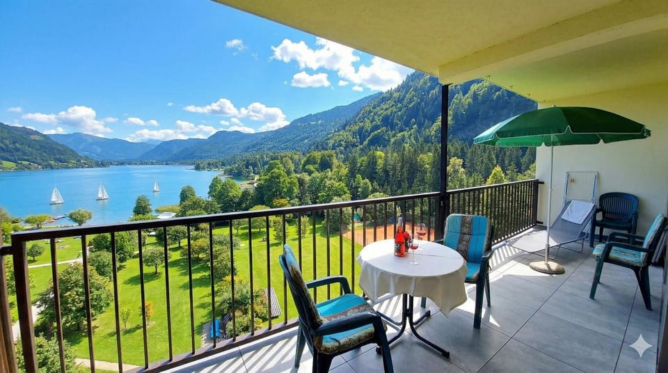 Balcony/Terrace, Lake view