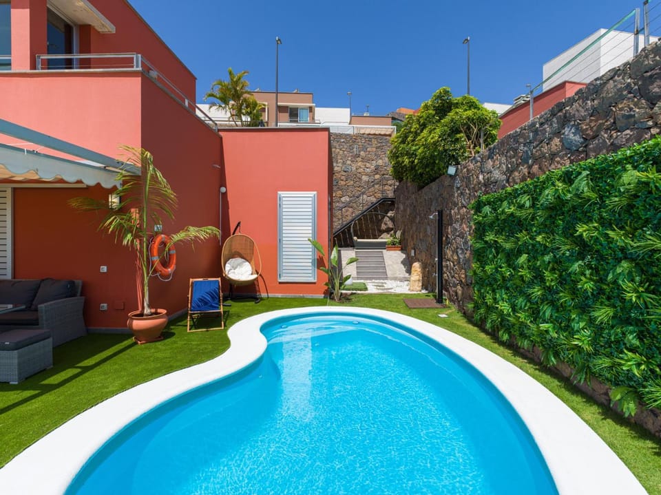 Garden, Balcony/Terrace, Swimming pool, sunbed