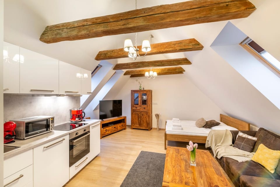 Kitchen or kitchenette, Living room