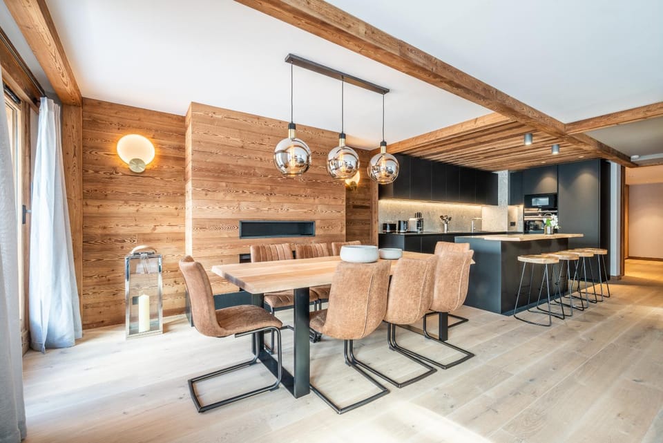 Dining area, kitchen